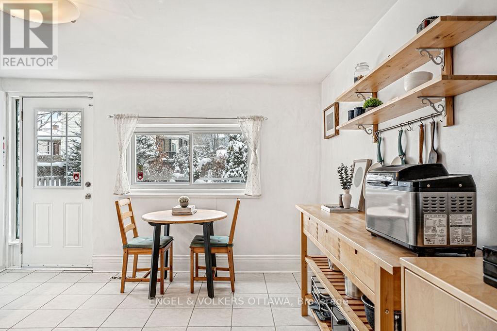 477 BOOTH STREET - 16