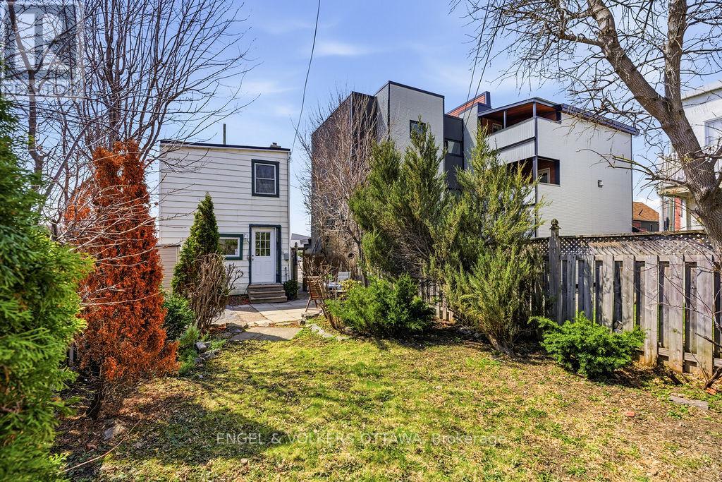 477 BOOTH STREET - 40