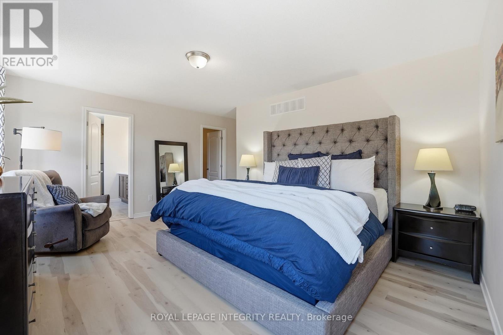 3200 HARVESTER CRESCENT - 21