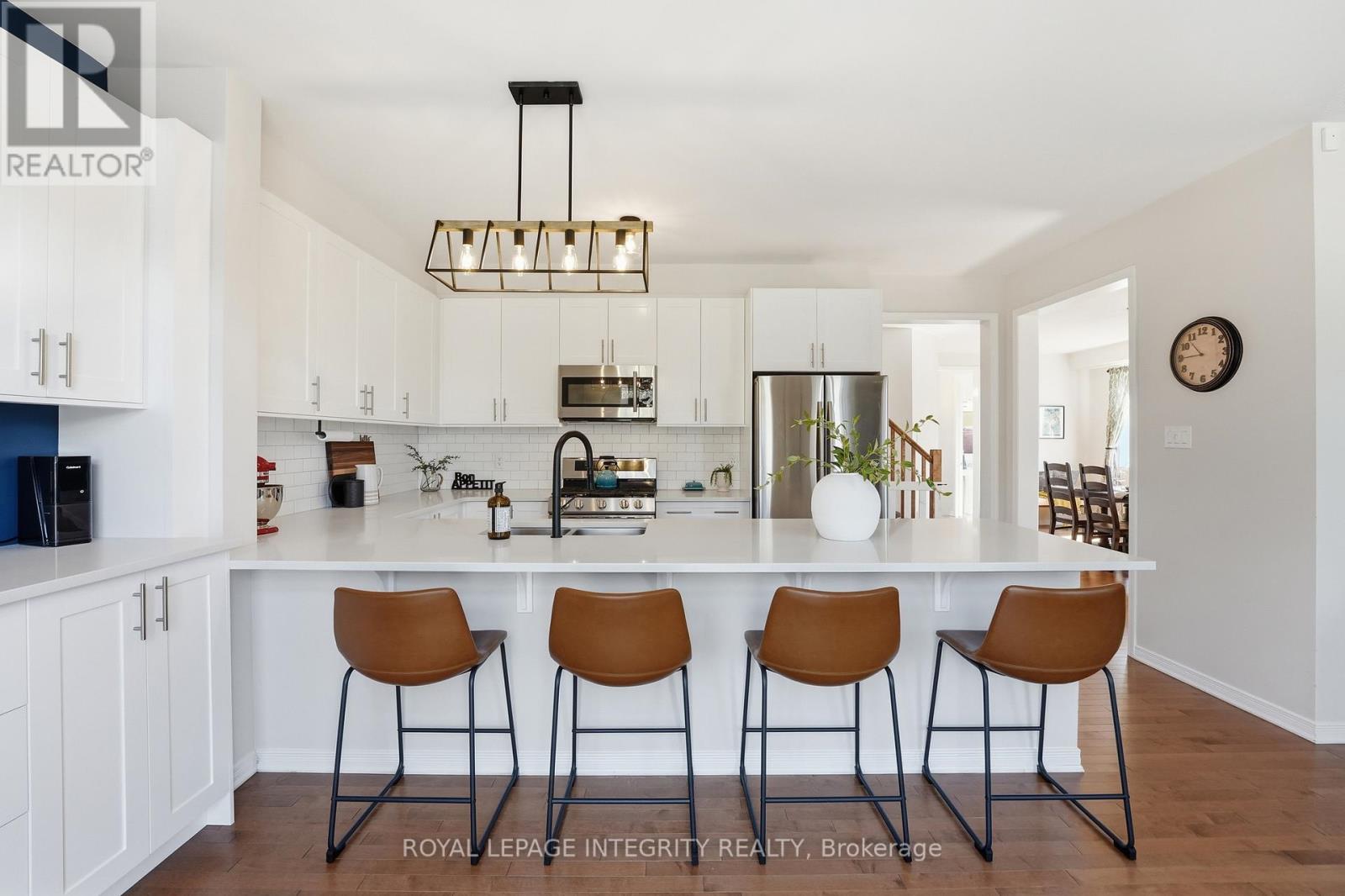 3200 HARVESTER CRESCENT - 5