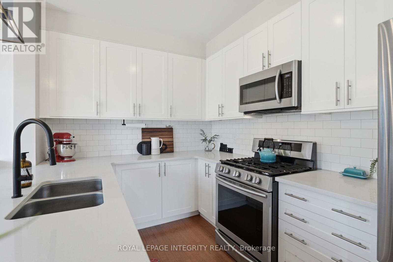 3200 HARVESTER CRESCENT - 7