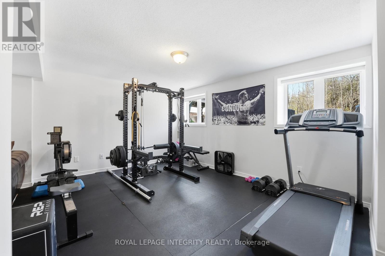 3200 HARVESTER CRESCENT - 32
