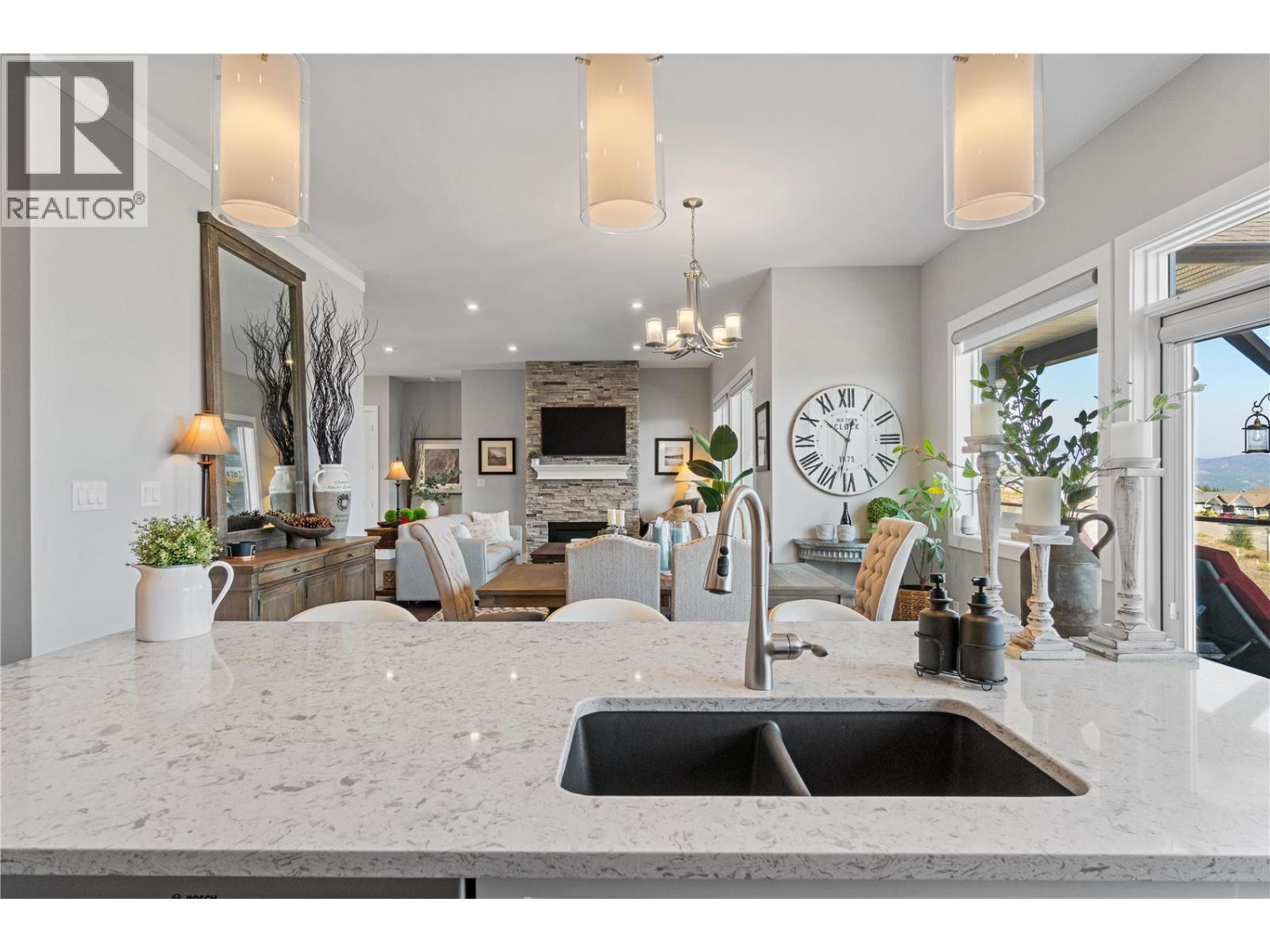 2516 Panoramic Way - 29