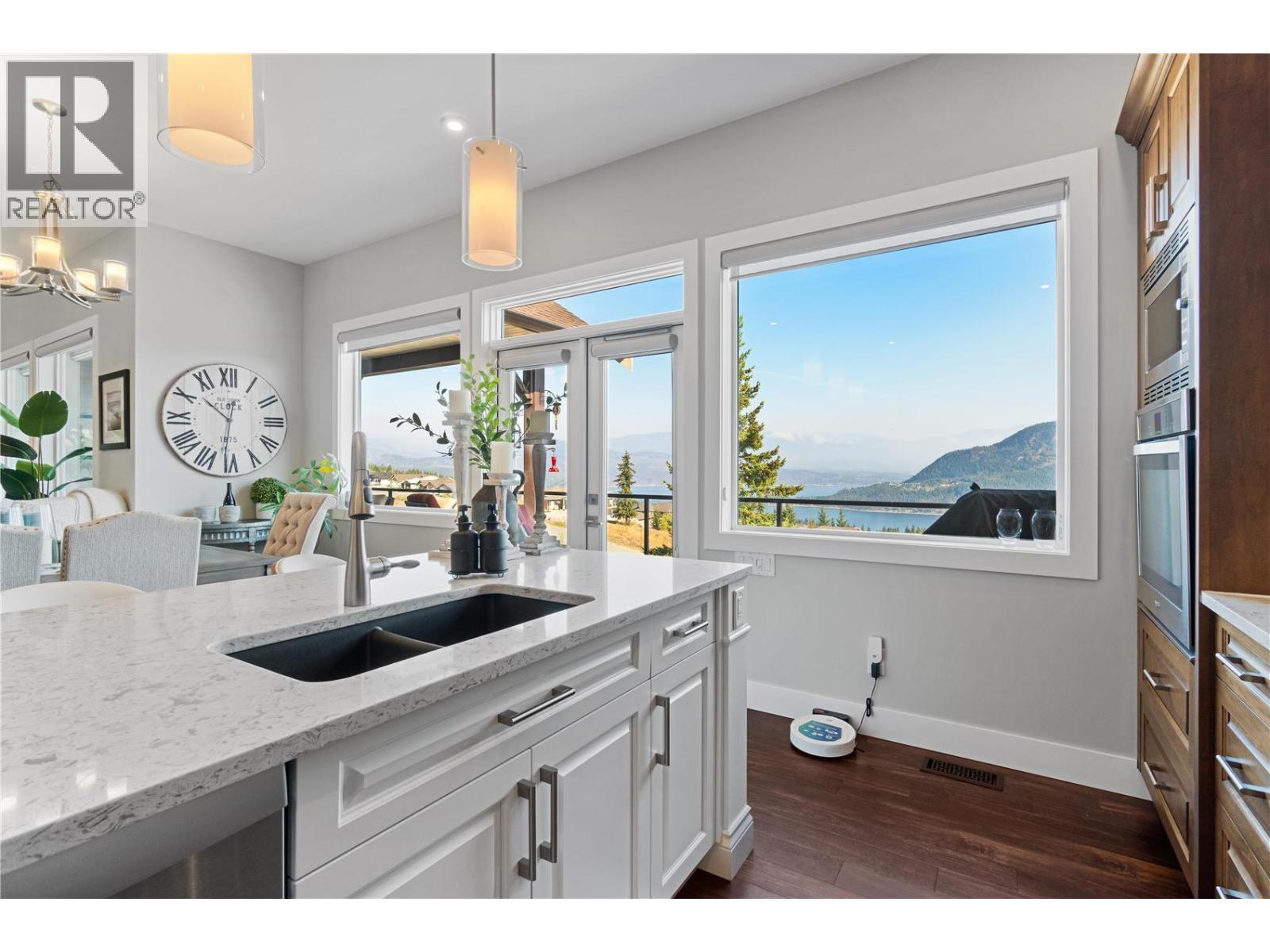 2516 Panoramic Way - 30