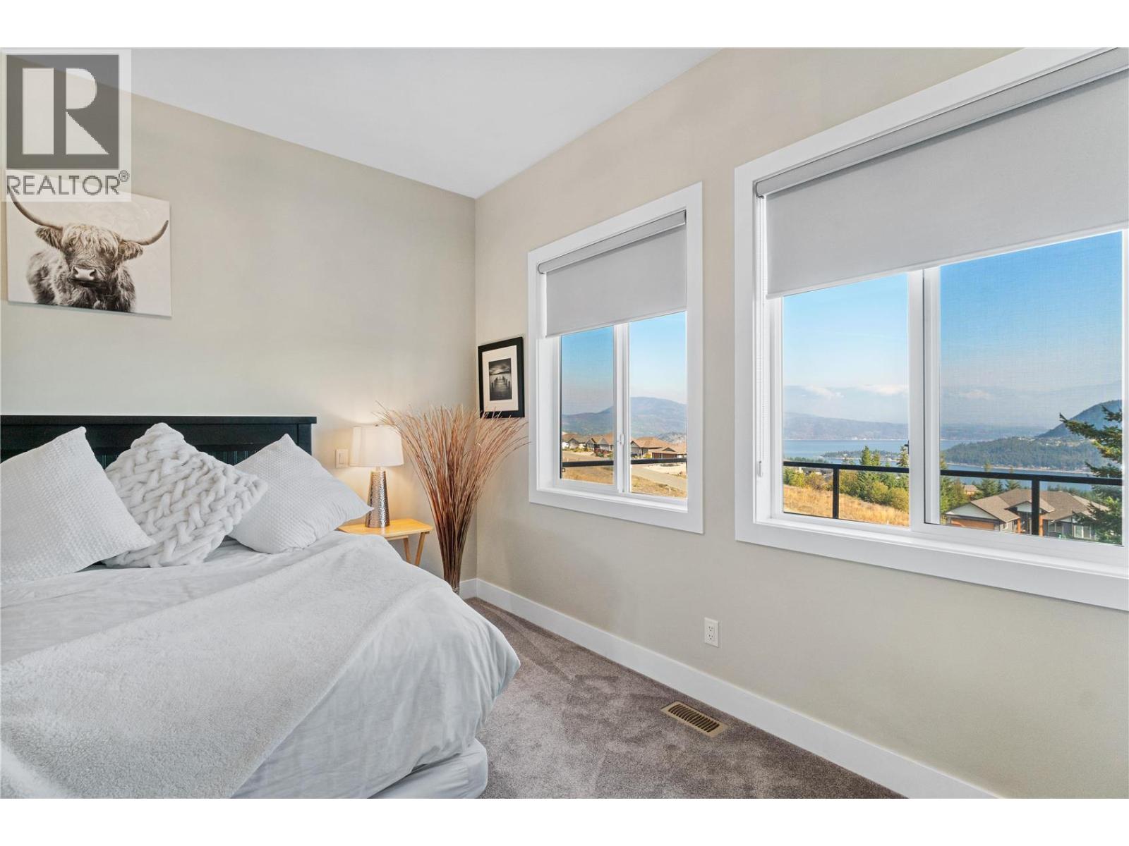 2516 Panoramic Way - 35