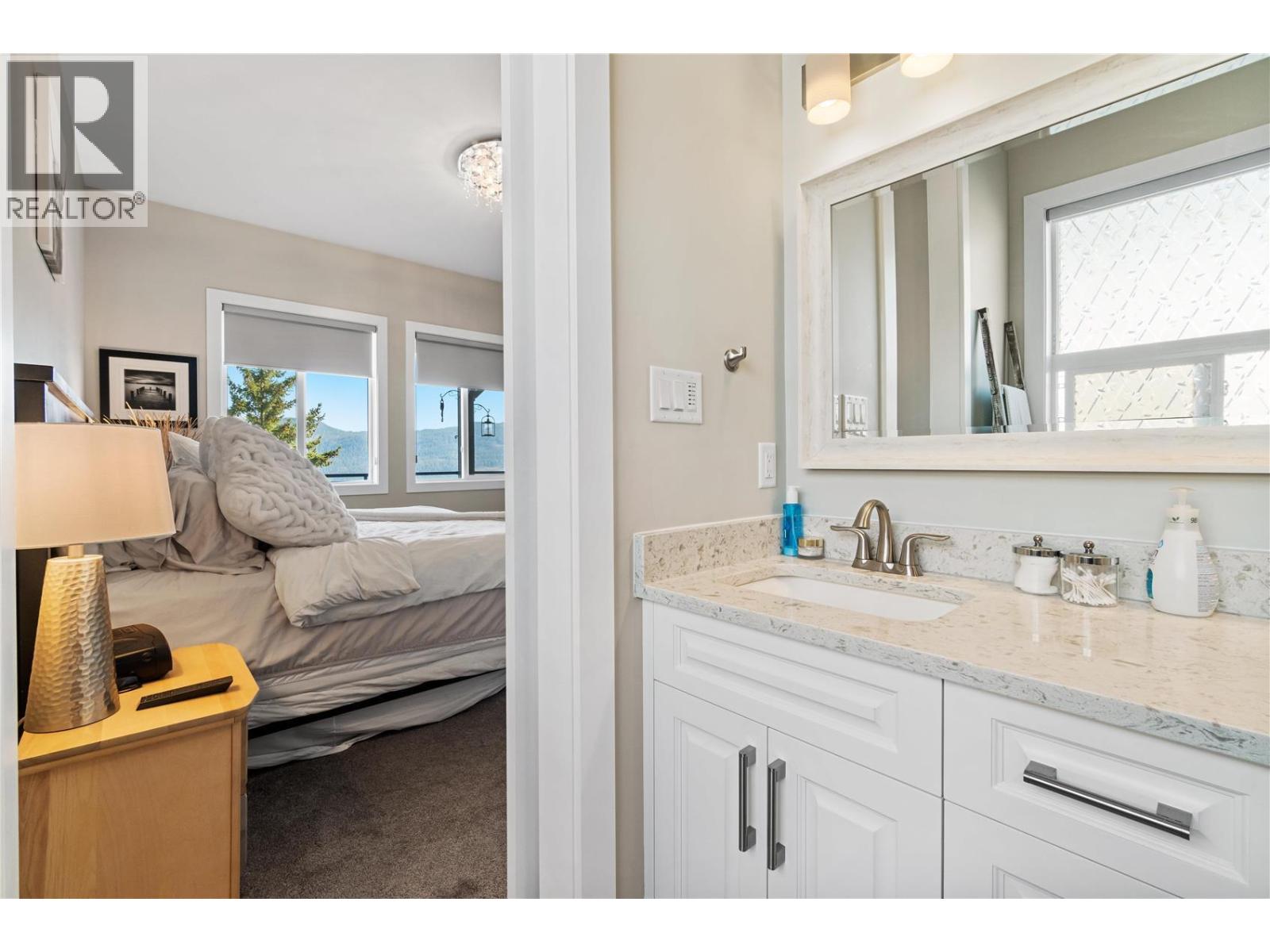2516 Panoramic Way - 37