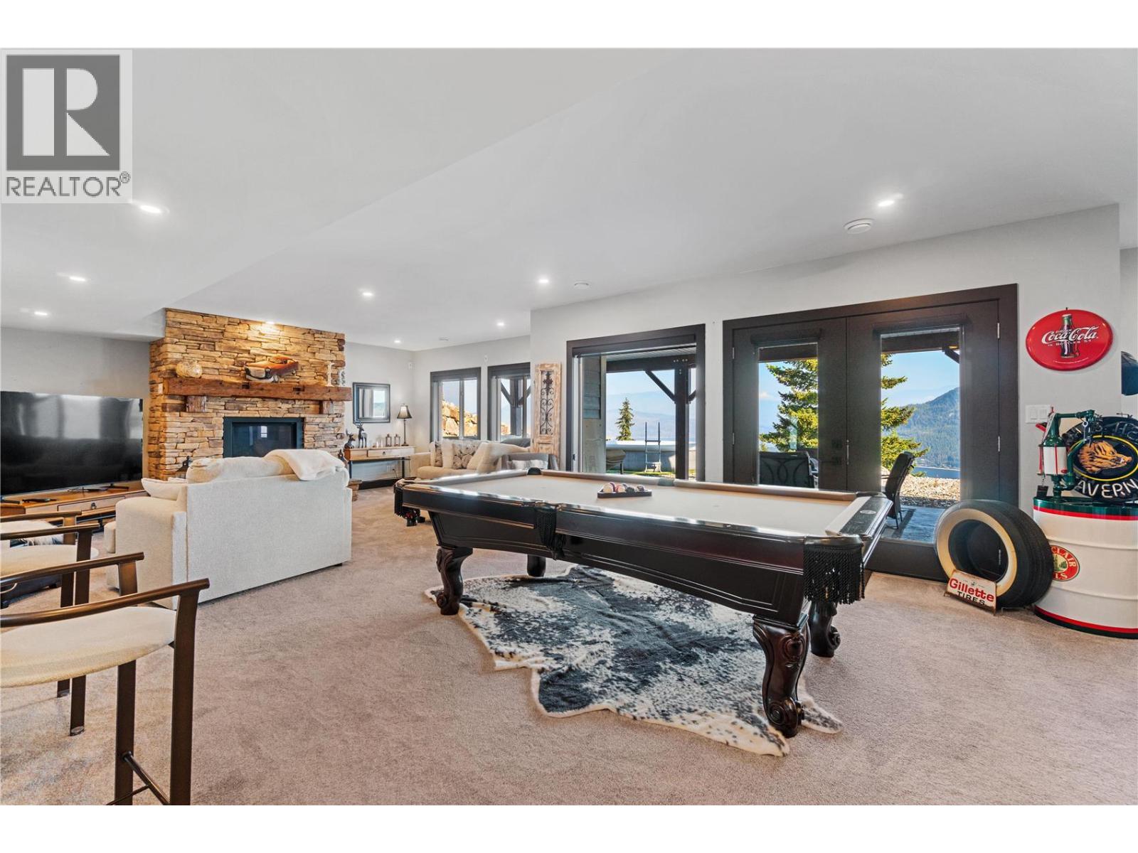 2516 Panoramic Way - 44