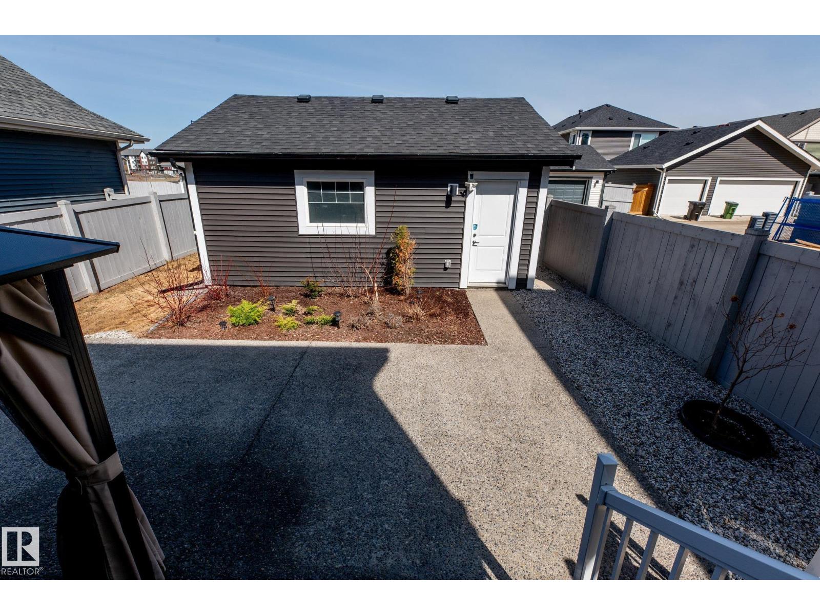 6078 Naden LD NW, Edmonton