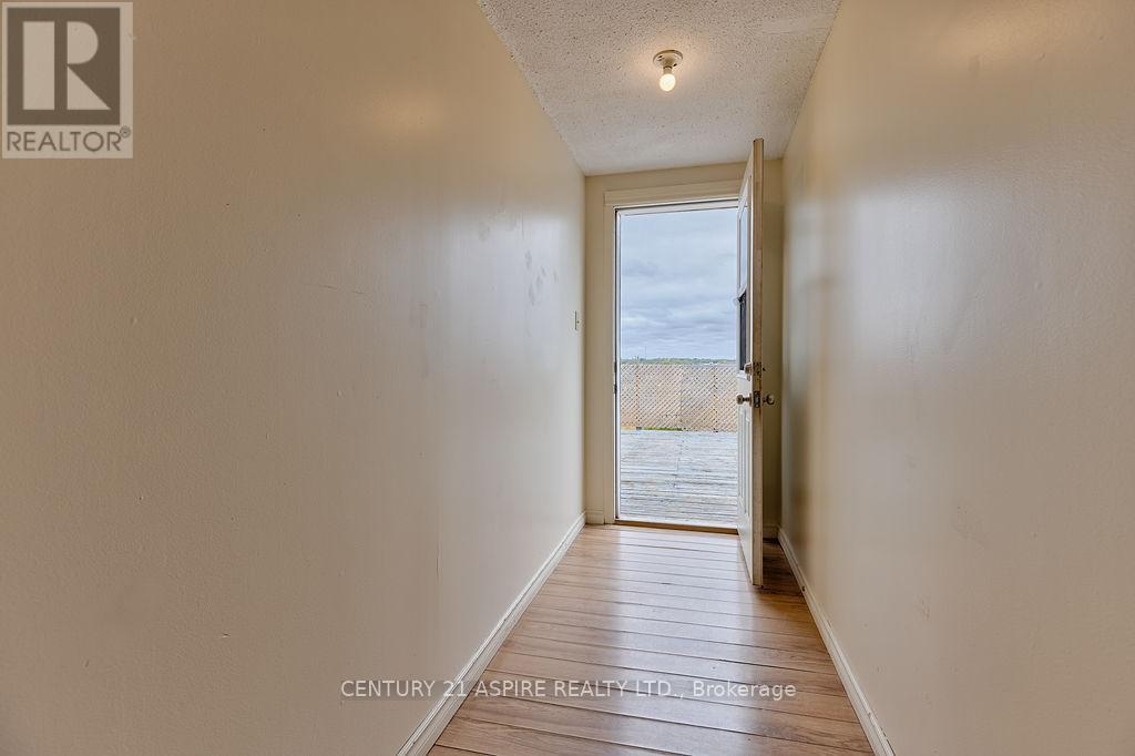 156 MACKAY STREET - 19