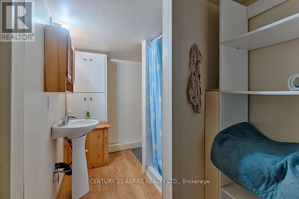 156 MACKAY STREET - 41