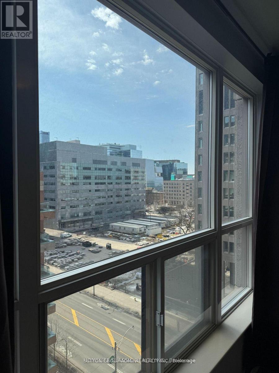 #905 909 BAY STREET - 8