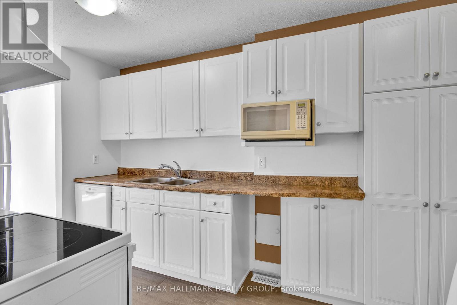 338 STONE QUARRY PRIVATE - 10