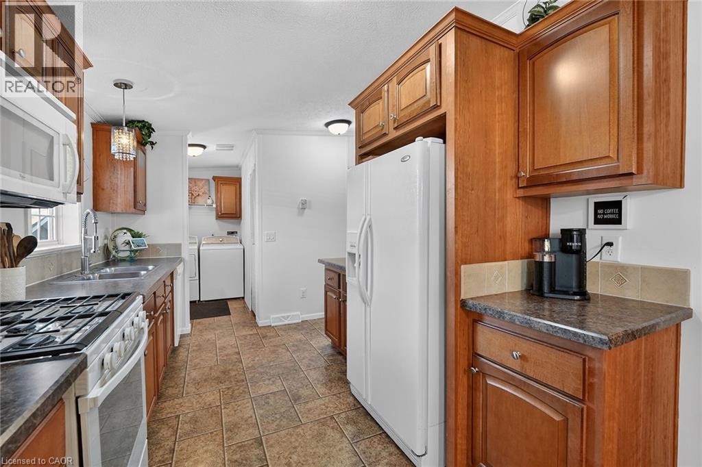 #211 3033 TOWNLINE Road - 12