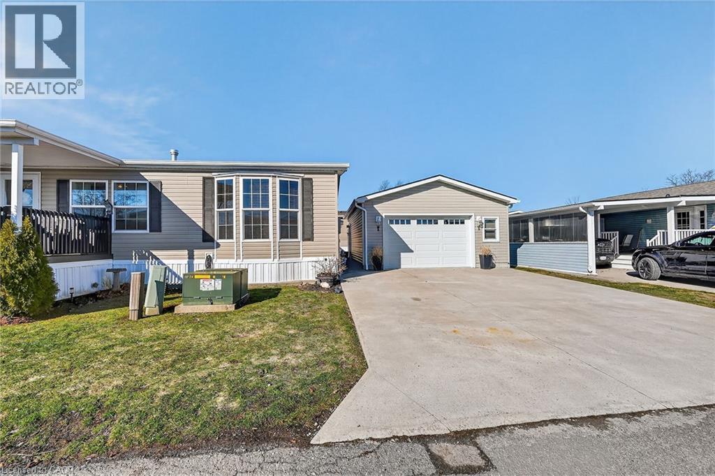 #211 3033 TOWNLINE Road - Image 3