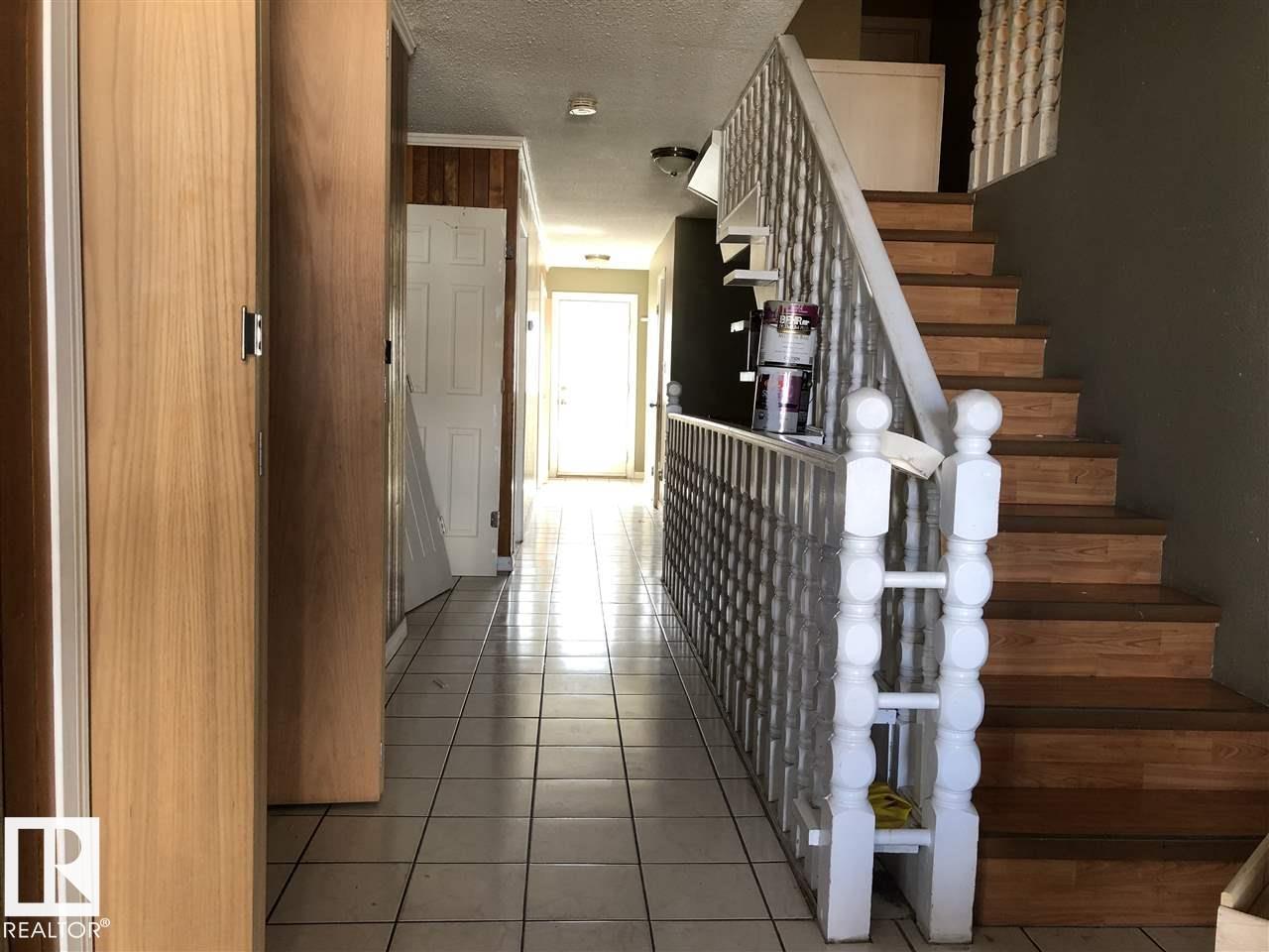 11507 141 AV NW, Edmonton
