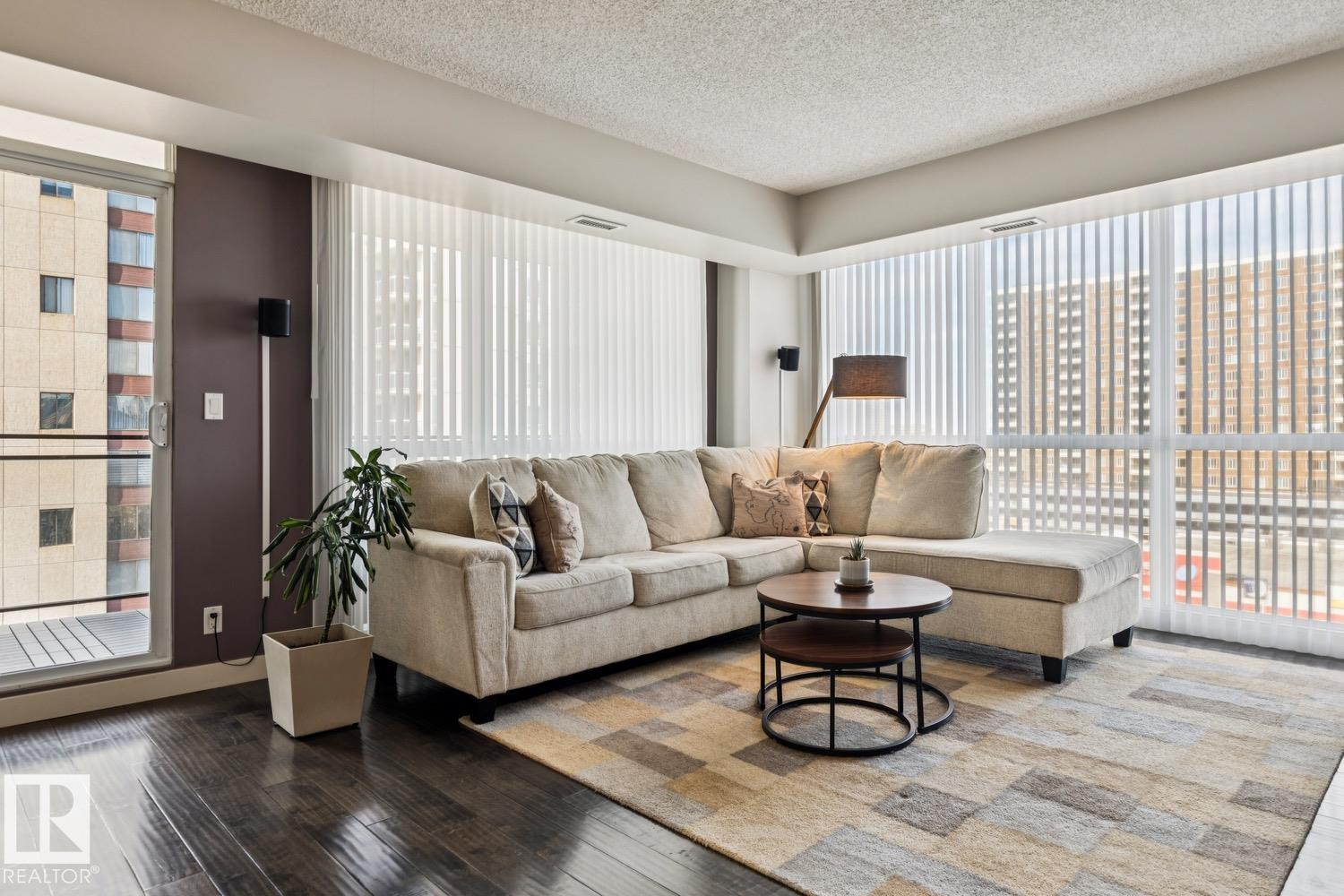 #703 10046 117 ST NW, Edmonton