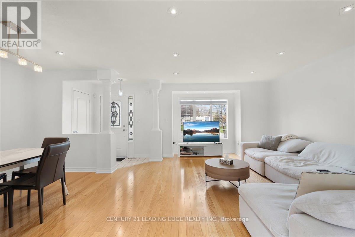 46 GEORGINA GATE - 3