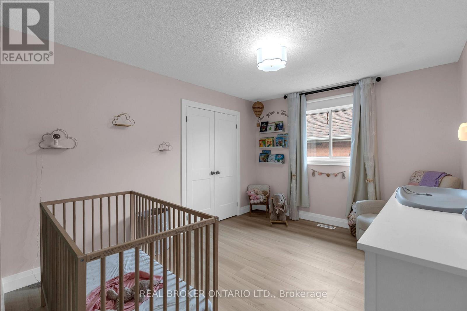 32 BLACK WILLOW DRIVE - 21