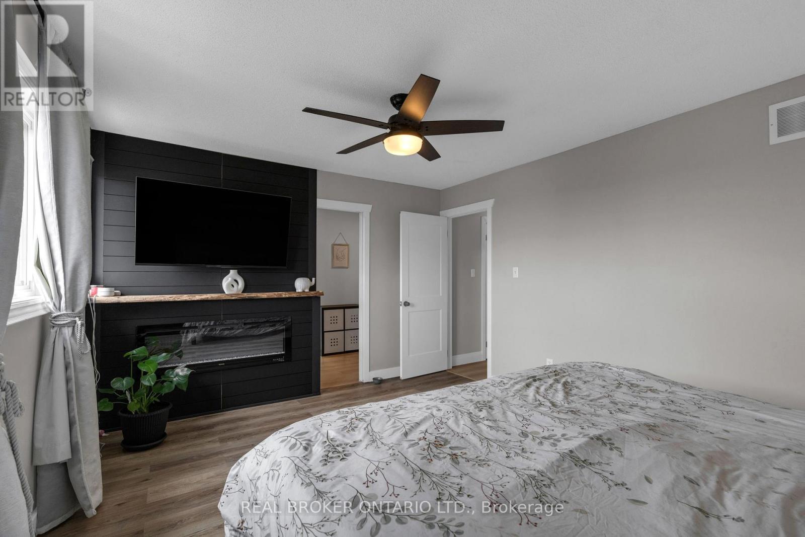 32 BLACK WILLOW DRIVE - 25