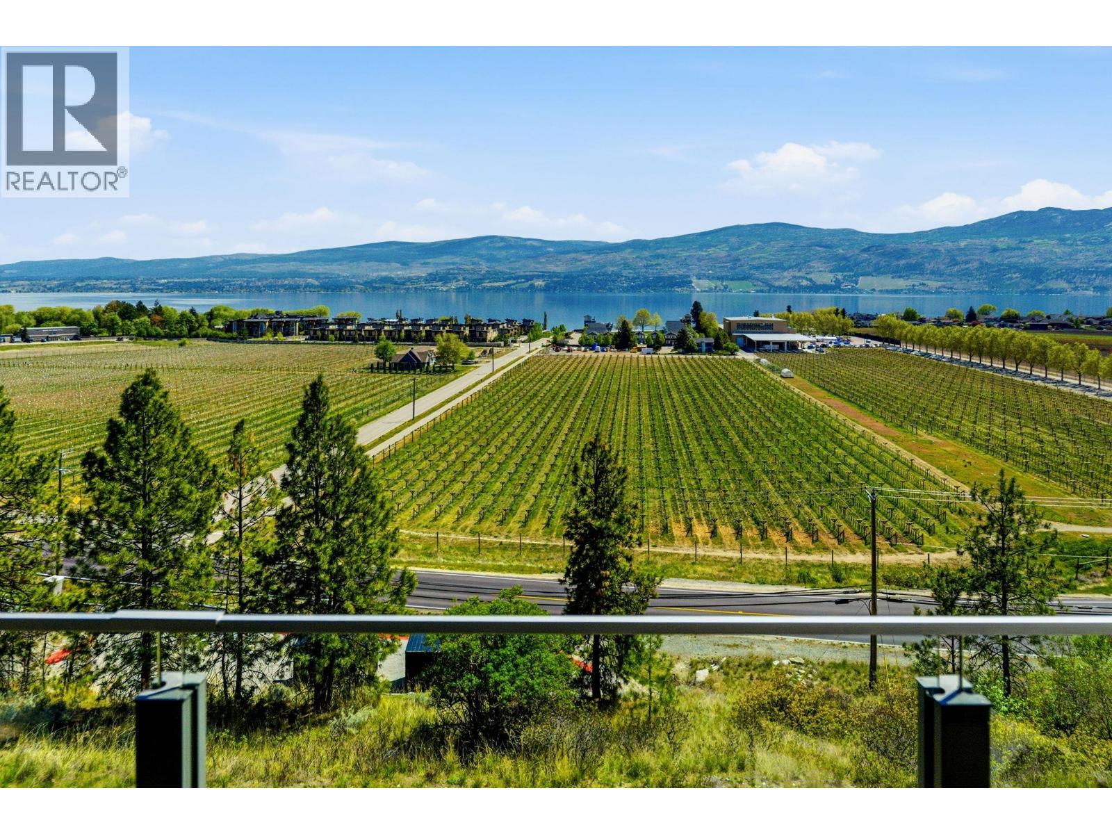 10 1600 Goldenview Drive, West Kelowna