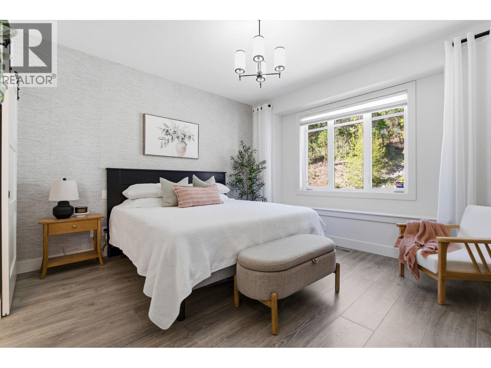 10 1600 Goldenview Drive, West Kelowna