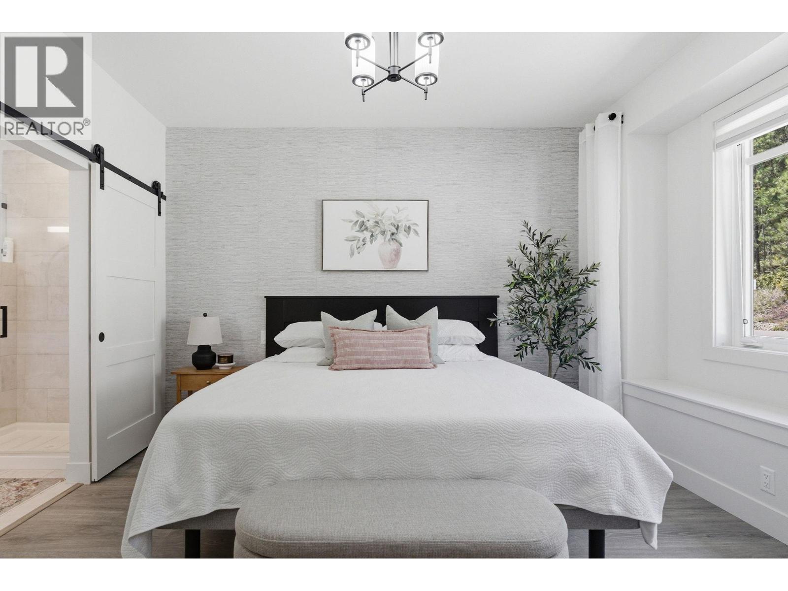 10 1600 Goldenview Drive, West Kelowna