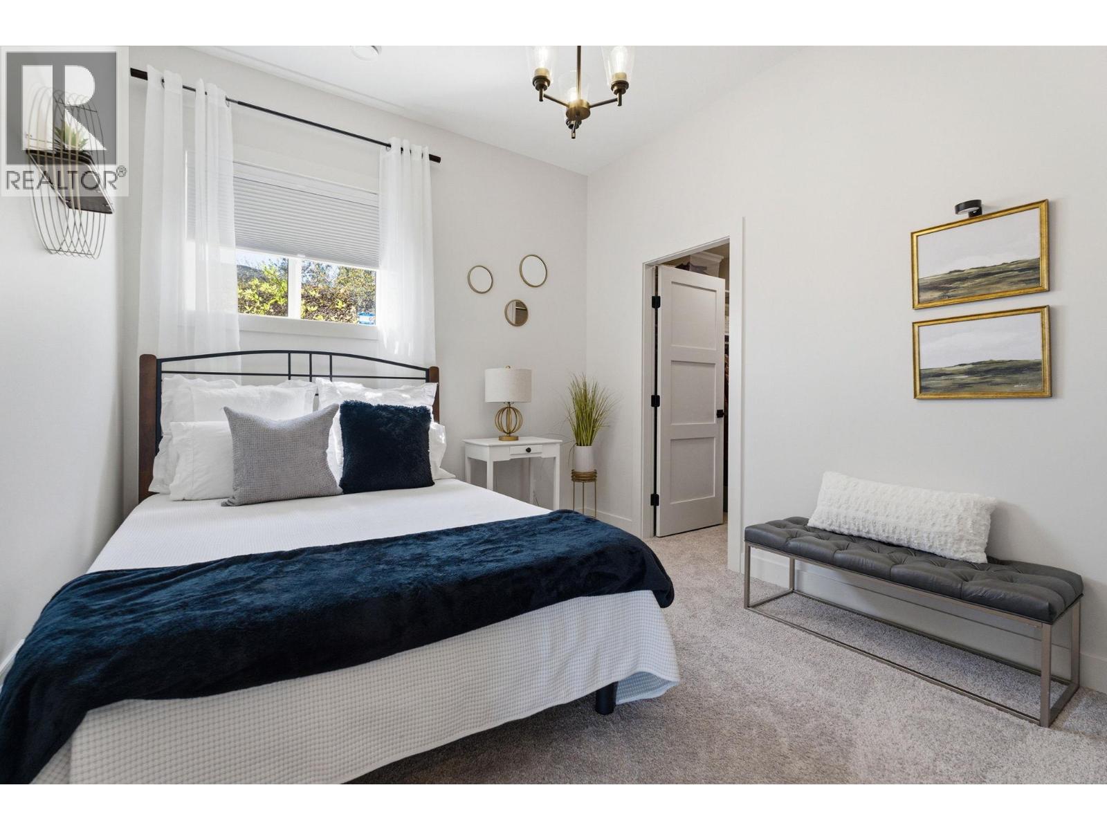 10 1600 Goldenview Drive, West Kelowna