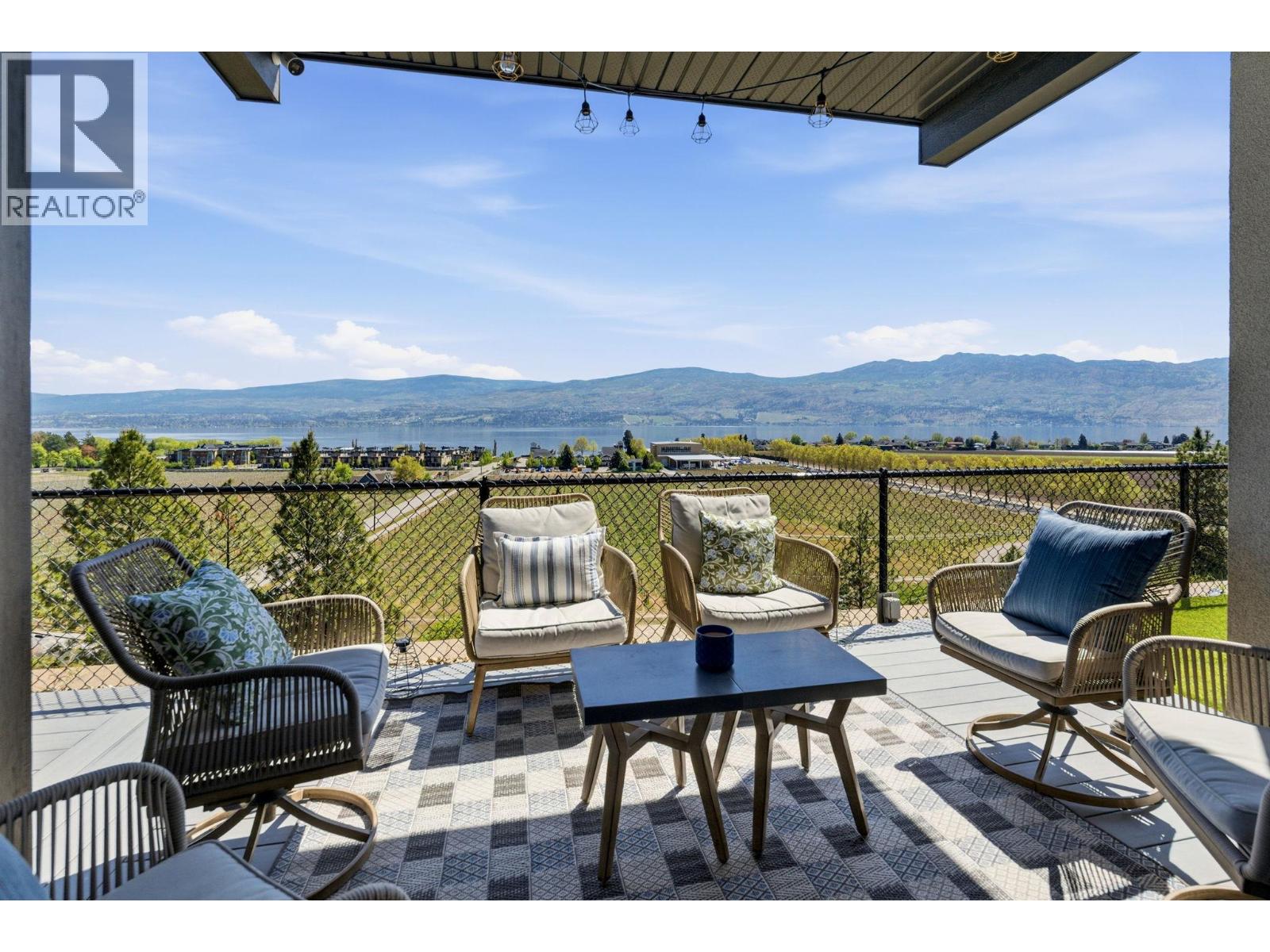 10 1600 Goldenview Drive, West Kelowna