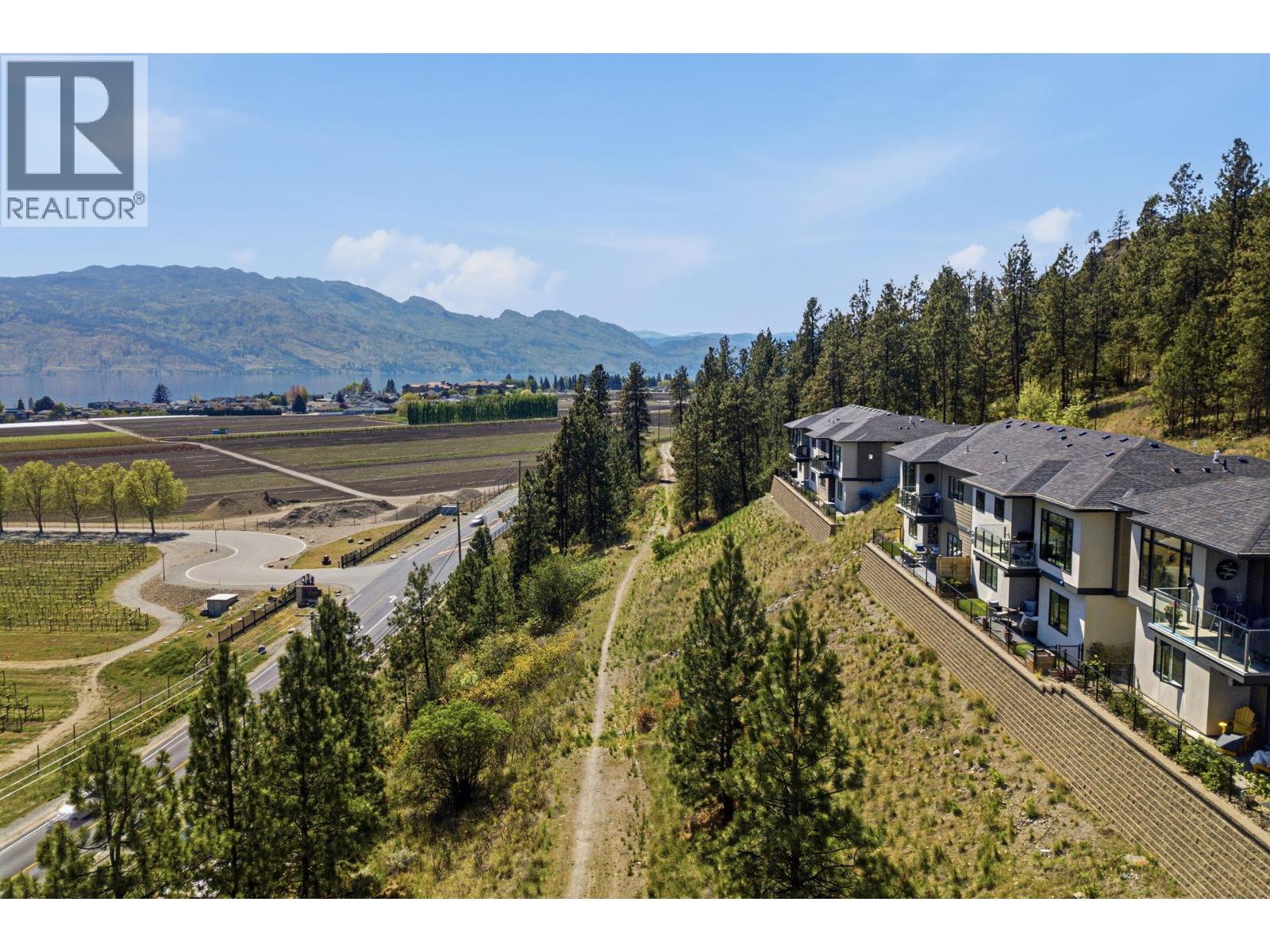 10 1600 Goldenview Drive, West Kelowna