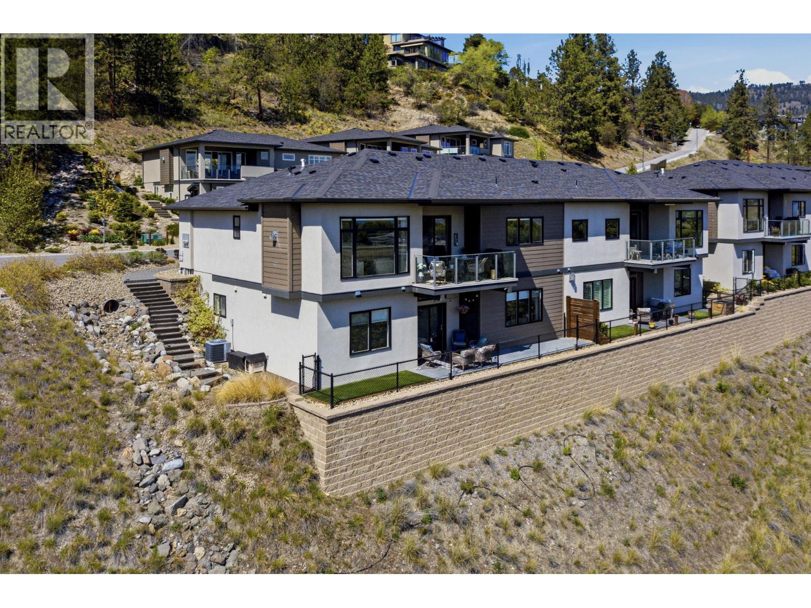 10 1600 Goldenview Drive, West Kelowna