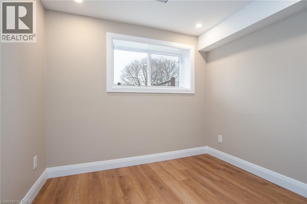 627 GLEN FORREST Boulevard, Waterloo, Ontario, N2L4K2 — Photo 42