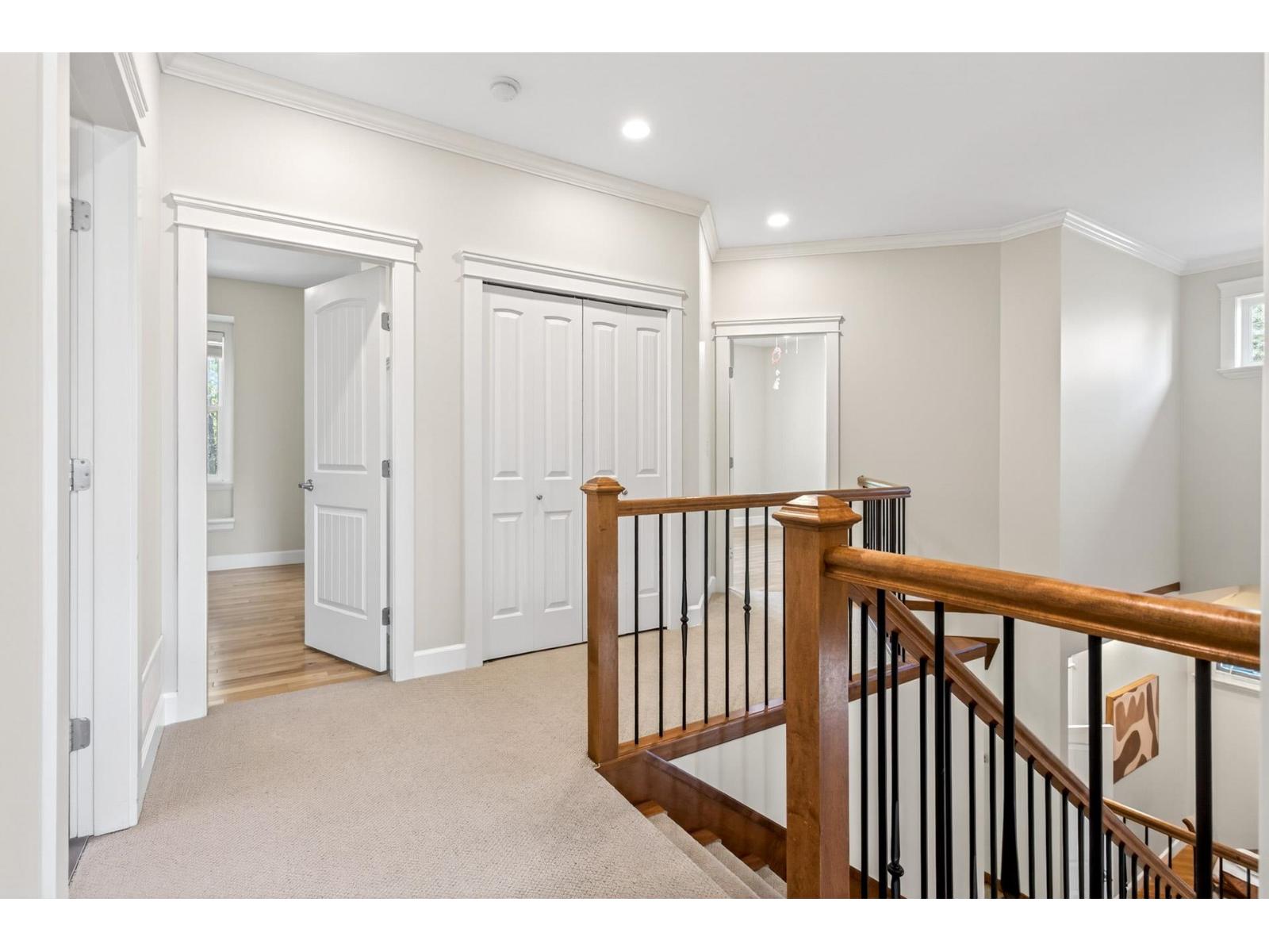 House in Surrey - Image 40