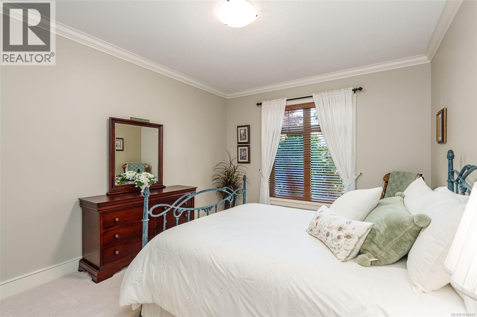 646 Eaglewood Crt - 38