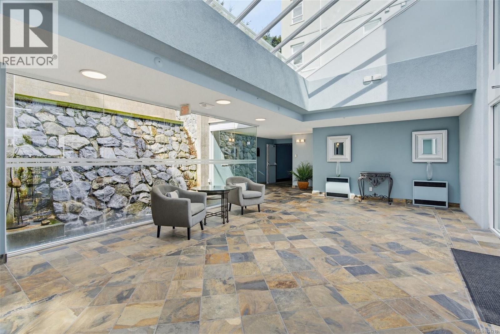 #209 5110 Cordova Bay Rd - 28