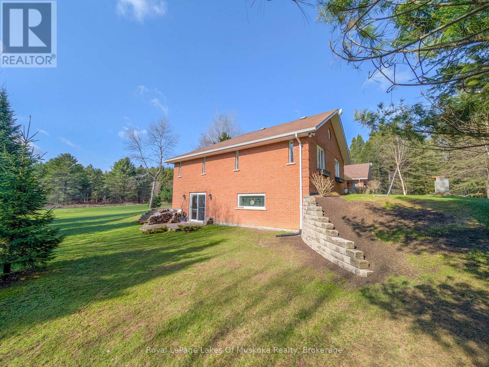 87 LANEIGE AVENUE - photo 2
