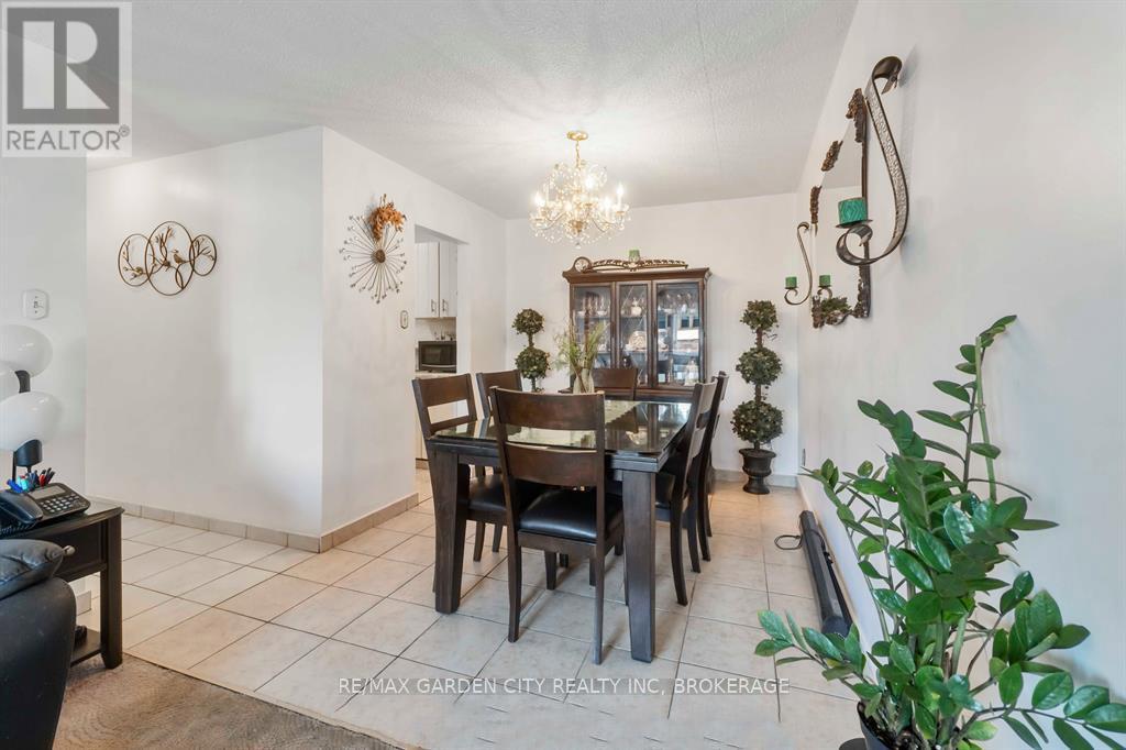 #202 4692 CRYSLER AVENUE - 16
