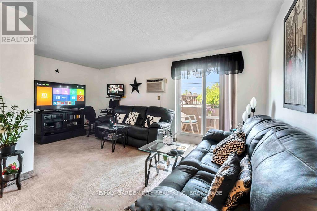 #202 4692 CRYSLER AVENUE - 9