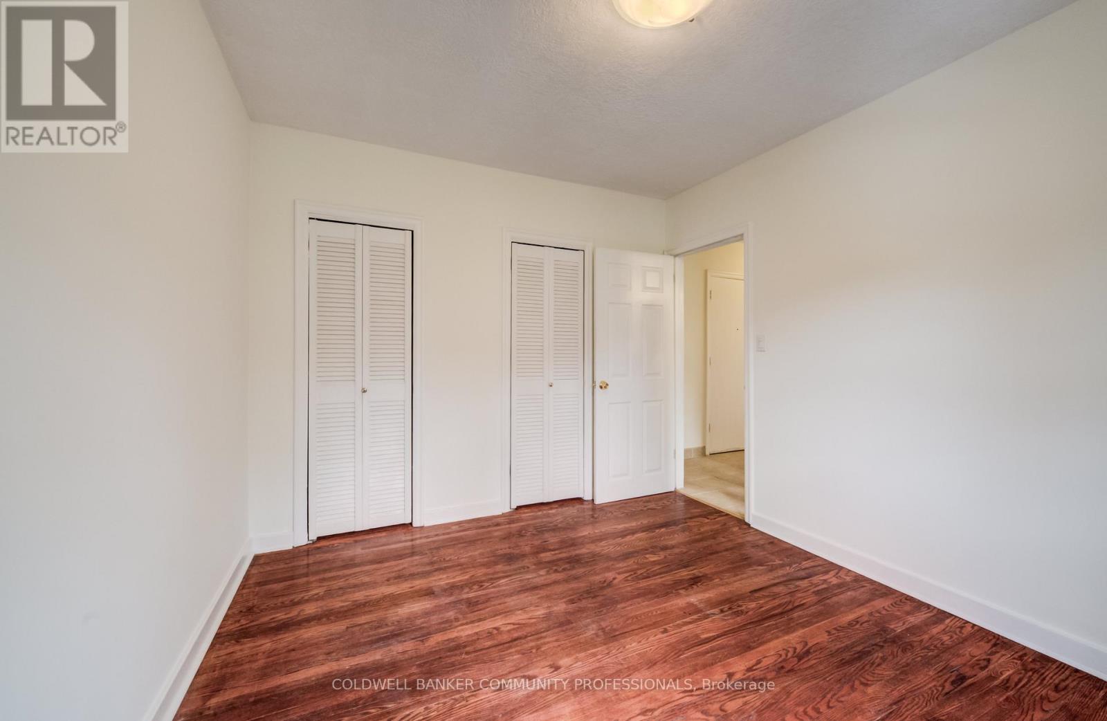 137 EMERALD STREET S - 14