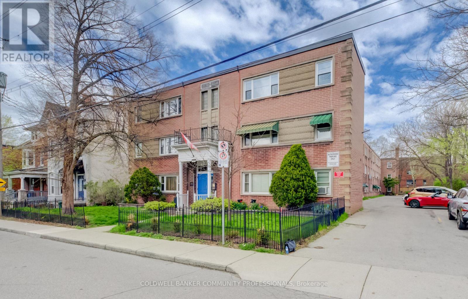 137 EMERALD STREET S - 18