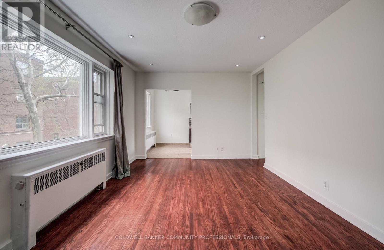 137 EMERALD STREET S - 7