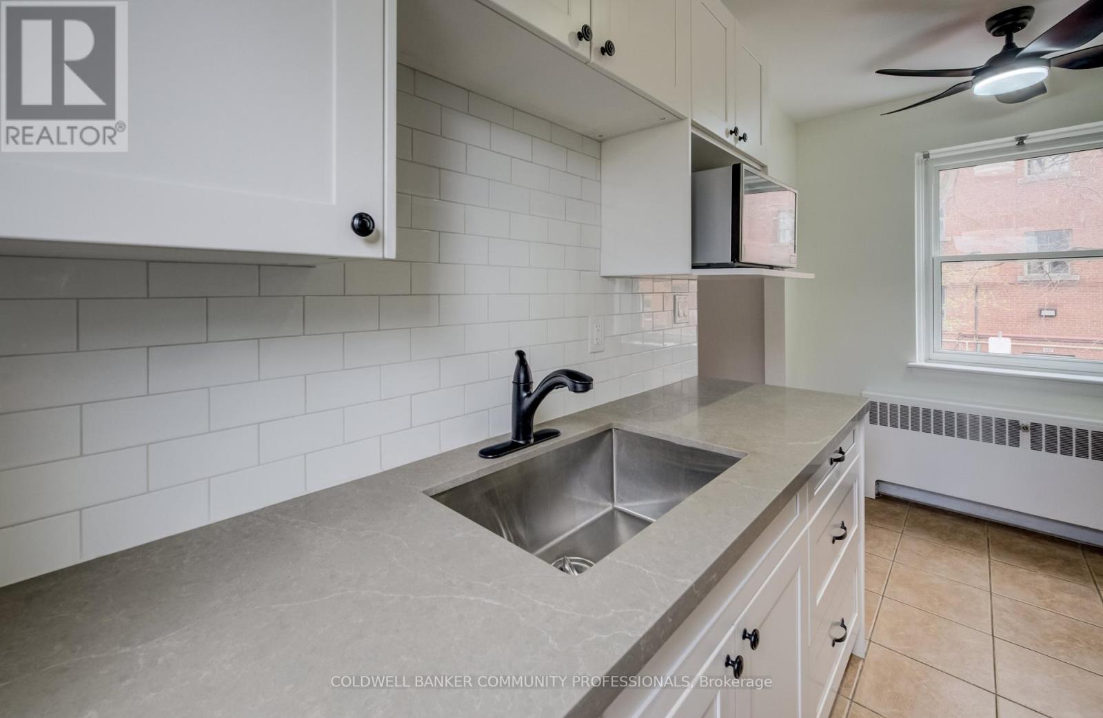137 EMERALD STREET S - 9