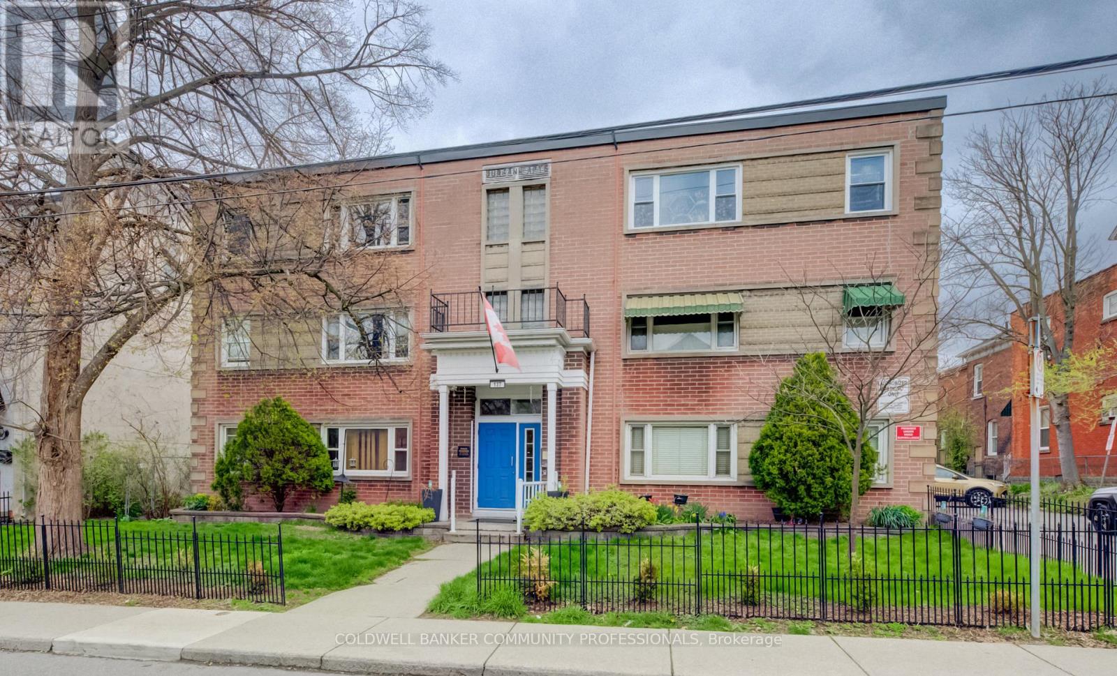 137 EMERALD STREET S - 1