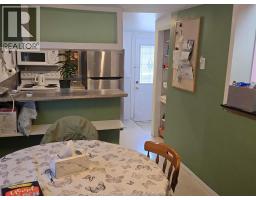 3595 Queen, Windsor, ON N9C1N8 Photo 11