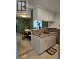 3595 Queen, Windsor, ON N9C1N8 Photo 12
