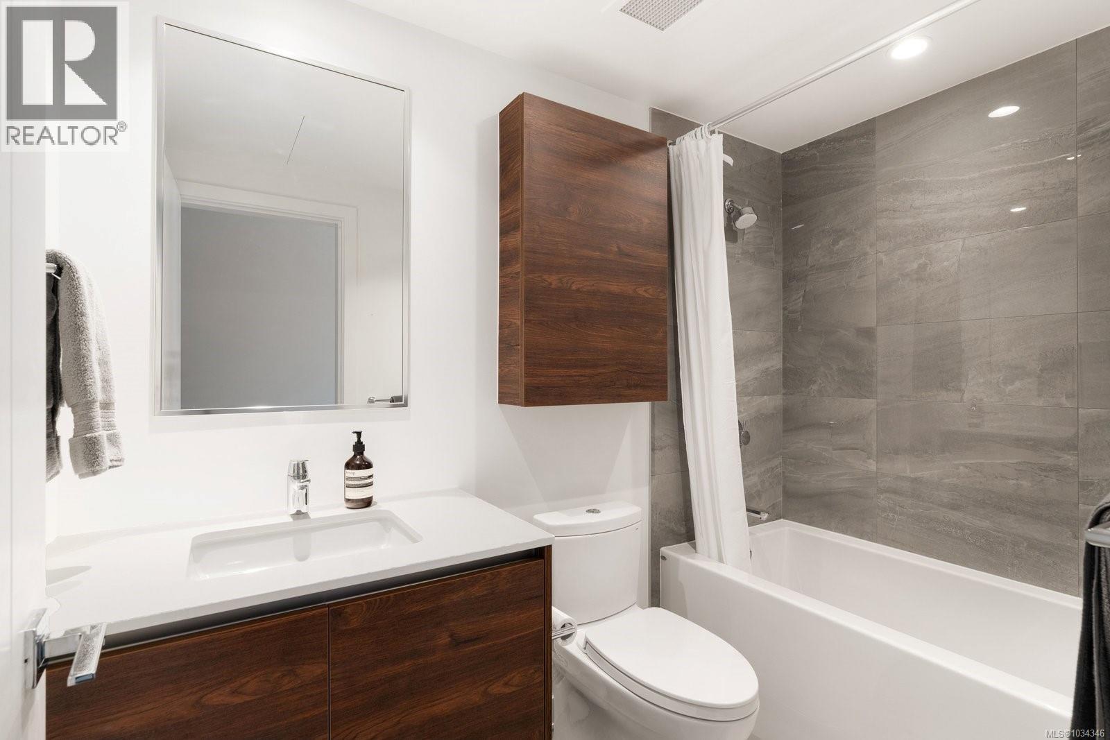 801 369 Tyee Road, Victoria