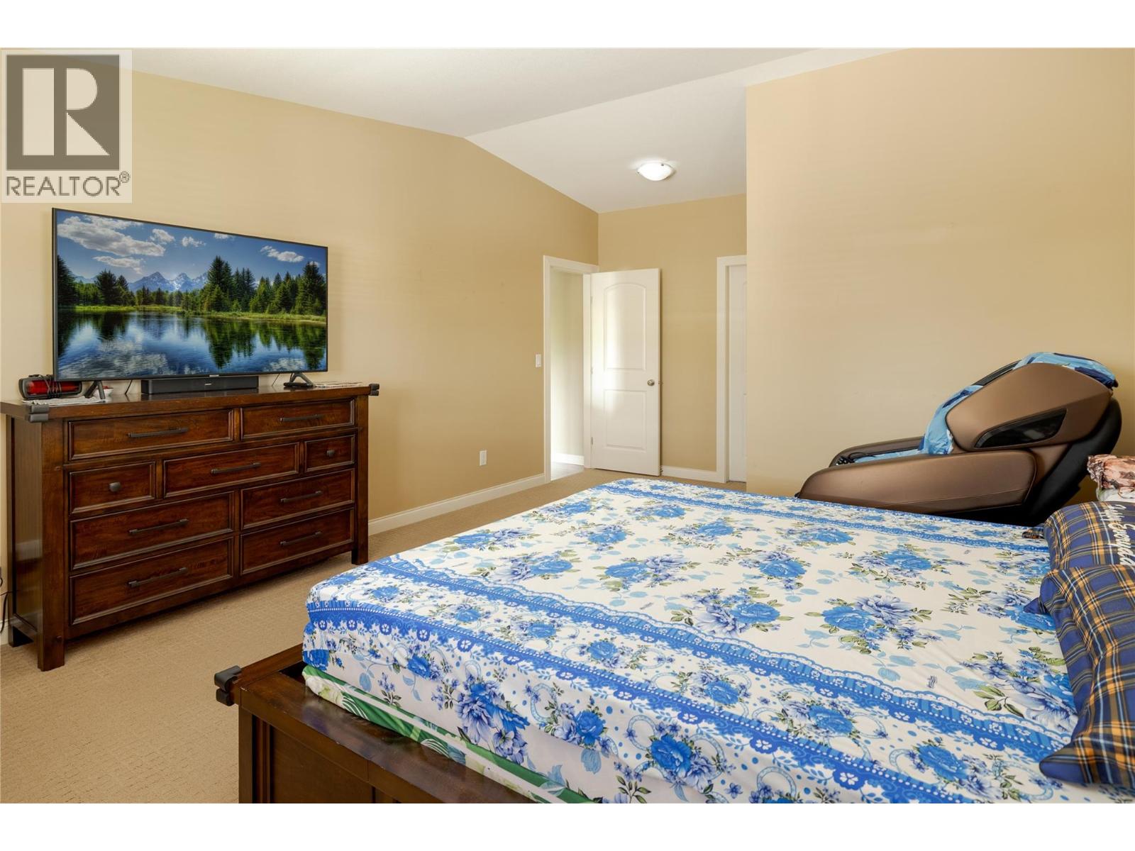 940 Mayfair Road, Kelowna