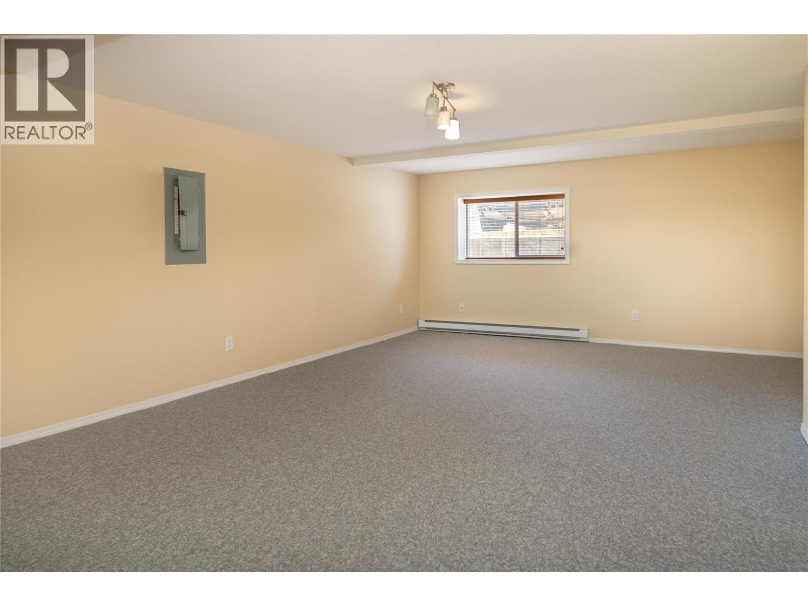 940 Mayfair Road, Kelowna