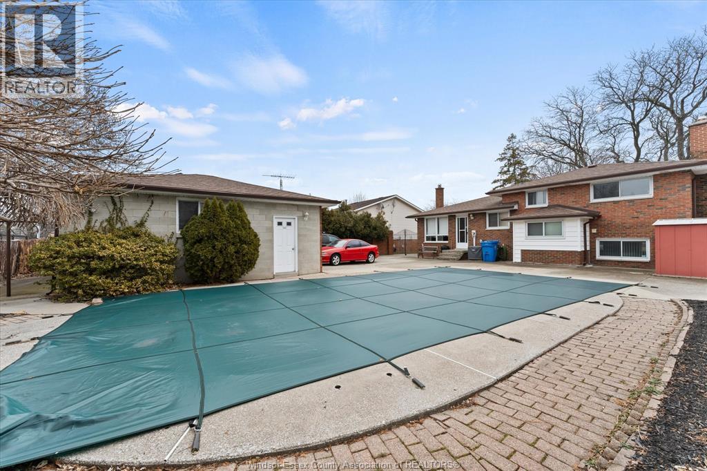1116 SUMACH CRESCENT - Image 32