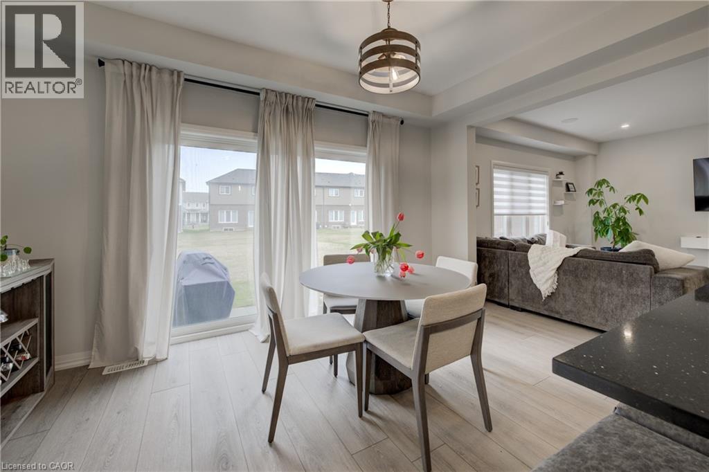 36 ALICIA Crescent - 22