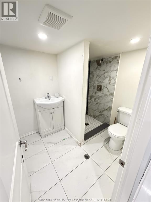 1043 BRUCE AVENUE Unit# LOWER, Windsor, Ontario, N8A4Y1 — Photo 9